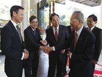 Hồng Kông và Campuchia ký kết MOU đào tạo chứng khoán