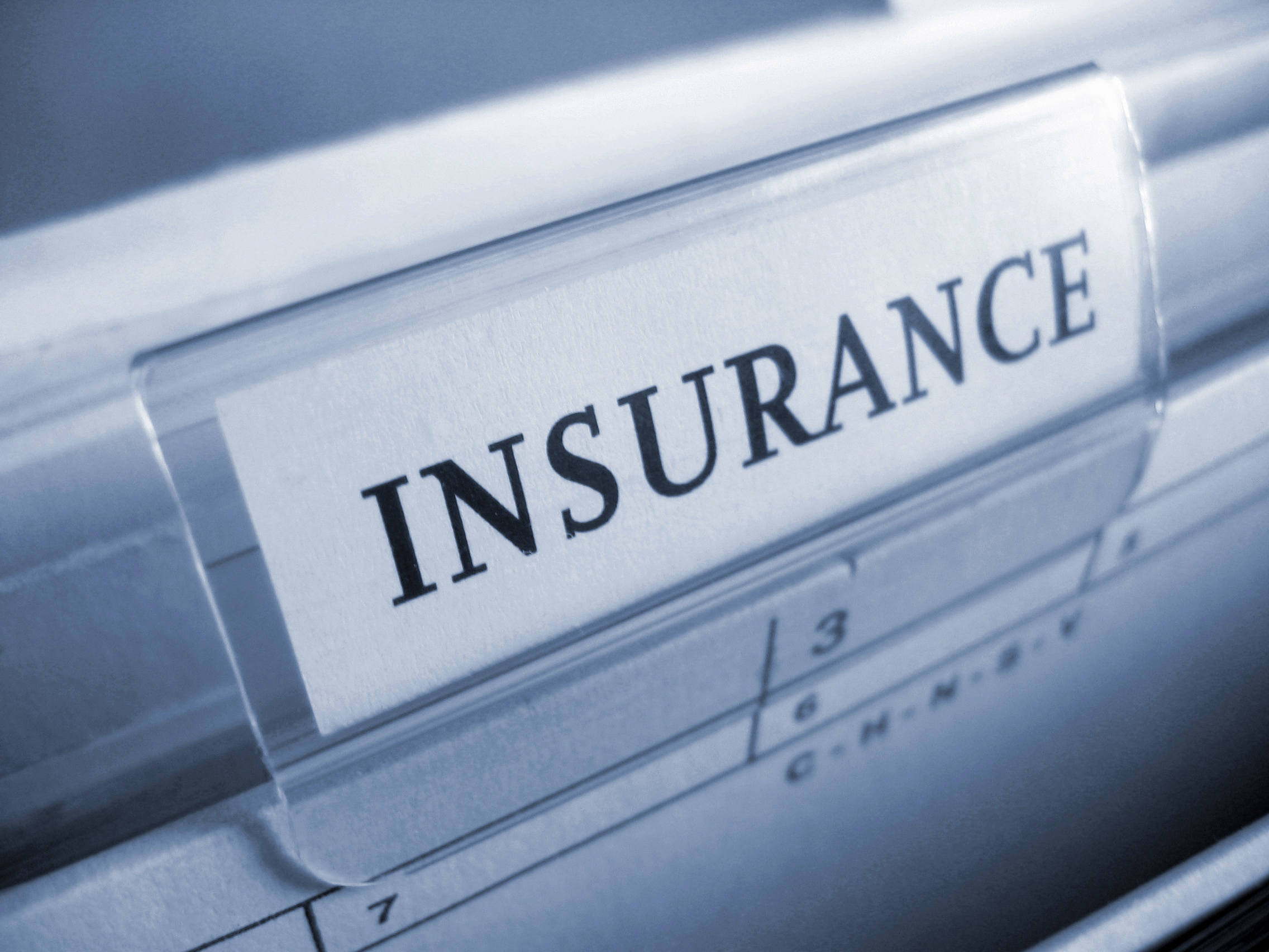 Thị trường bảo hiểm: DN đua nhau “nhặt” hợp đồng