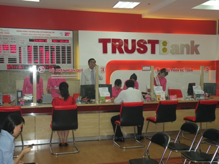 TrustBank: Toàn cảnh hoạt động kinh doanh trước tái cơ cấu