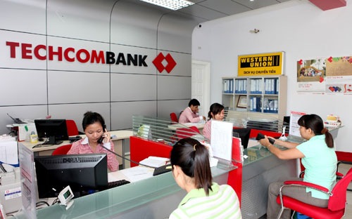 Lợi nhuận ngân hàng: Thêm Techcombank giảm mạnh