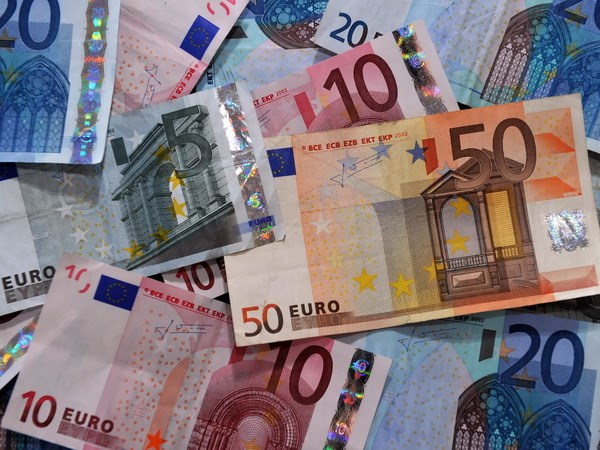 Bồ Đào Nha thu hơn 1 tỷ euro từ trái phiếu ngắn hạn