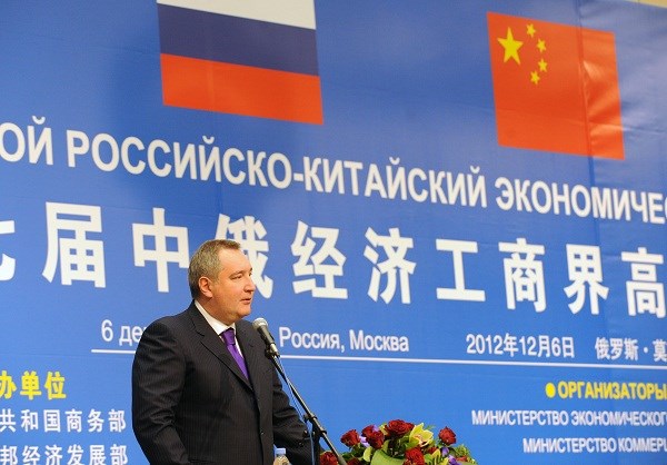 Nga muốn siết chặt quan hệ với Trung Quốc để "phá vây"