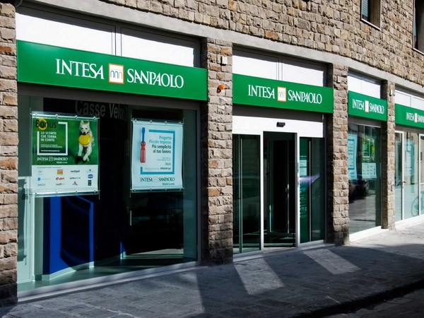 Các ngân hàng Italy đóng dần chi nhánh do khủng hoảng