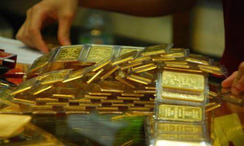 Đại học Kinh tế TPHCM: Cần loại vàng ra khỏi ngân hàng