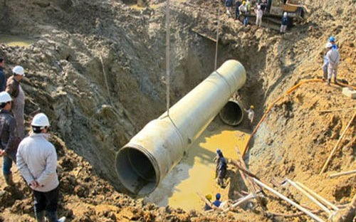 Vì sao vẫn chưa thể “xử” vụ vỡ đường ống nước?