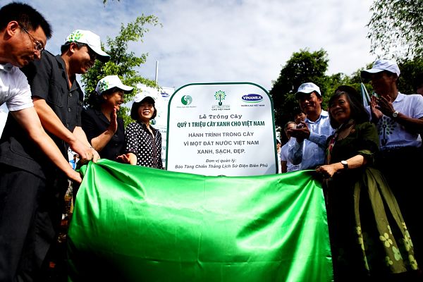 Vinamilk: Quỹ “1 triệu cây xanh cho Việt Nam” đến đồi Độc Lập - Điện Biên Phủ