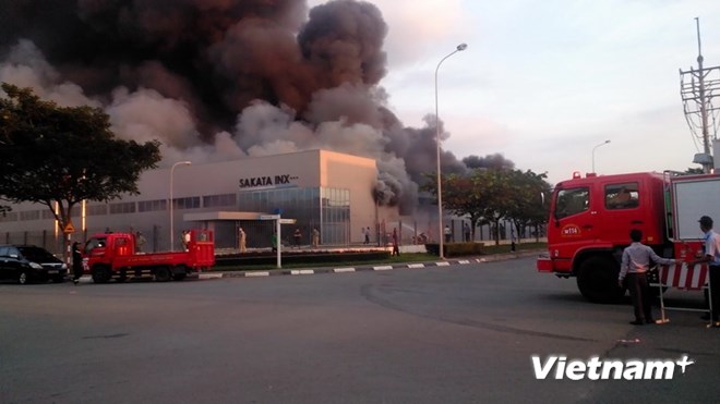 Bình Dương: Xảy ra cháy lớn tại Công ty TNHH Sakata