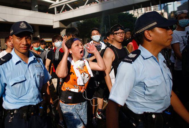Thị trường tài chính Hong Kong mất 11,48 tỉ USD vì biểu tình