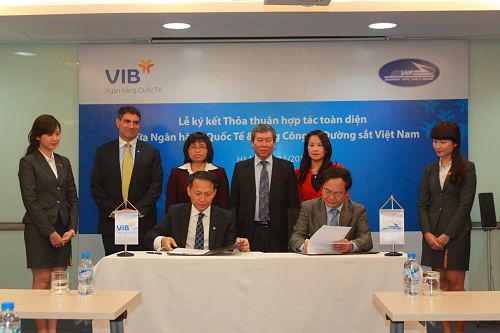 VIB ký kết thoả thuận hợp tác với Tổng Công ty Đường sắt Việt Nam