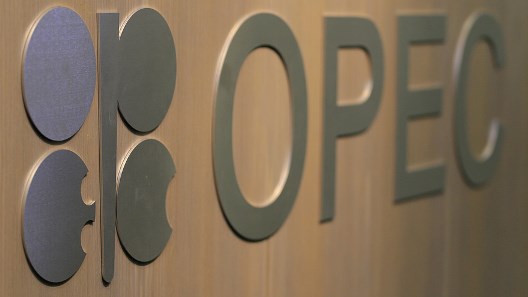 Dầu rớt mốc 74 USD/thùng trước kỳ vọng OPEC không cắt sản lượng