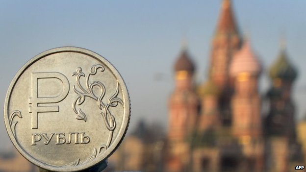 Nga lại bán USD để cứu đồng rúp trước cảnh báo suy thoái dồn dập