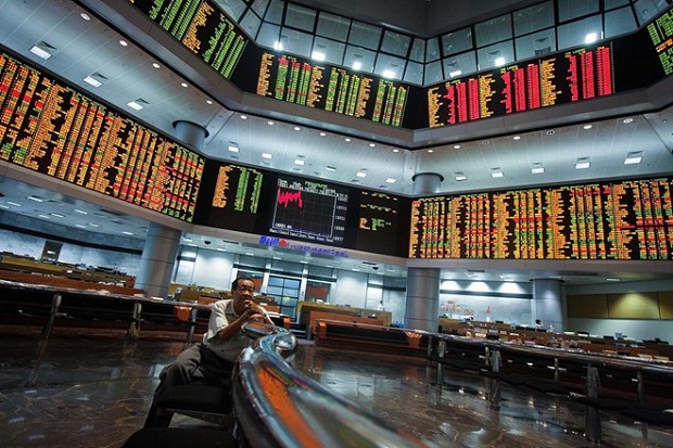 Cổ phiếu AirAsia mất giá hơn 7% một ngày sau vụ máy bay mất tích