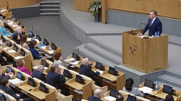 Nghị sĩ Nga ủng hộ cắt giảm lương để đối phó với khủng hoảng