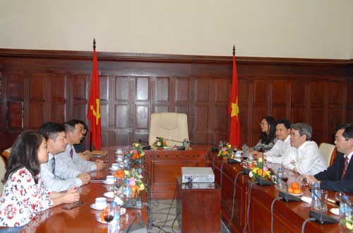 Thống đốc Nguyễn Văn Bình: Lãi suất cho vay giảm 1-1,5% trong năm nay