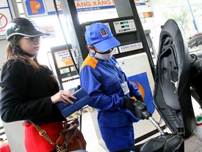 Ngày mai (26.3) giá xăng dầu sẽ giảm?