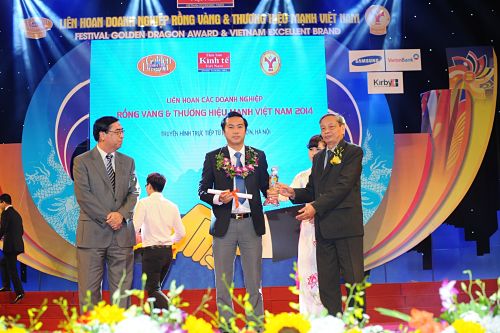 Sacombank nhận giải thưởng thương hiệu mạnh Việt Nam 2015