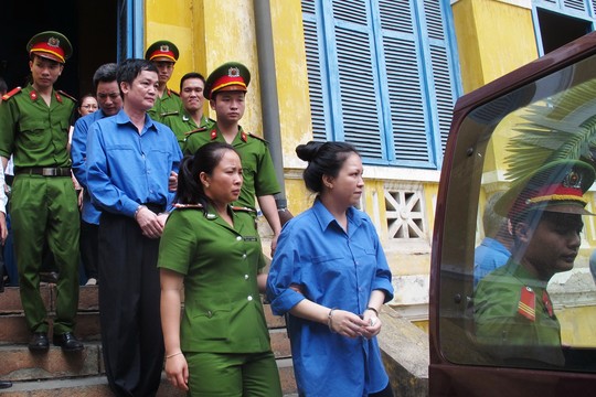Đại án ALC II: Xin giảm án vì nuôi 2 mẹ Việt Nam anh hùng