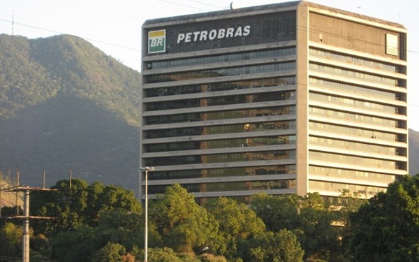 Tập đoàn dầu khí Brazil Petrobras gặp khó khăn trong kinh doanh