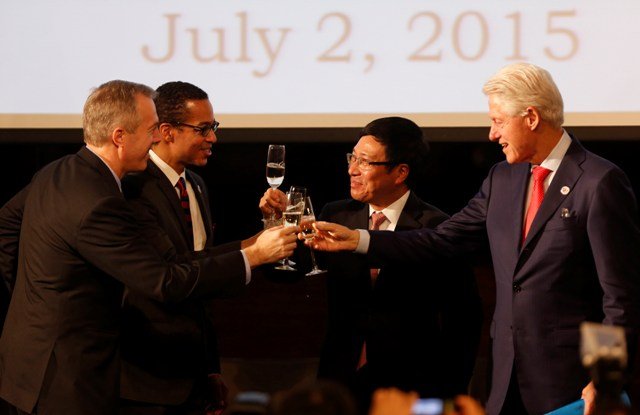 Cựu TT Bill Clinton: “Chúng ta đã giải phóng chính mình”