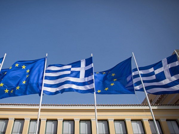 ECB quyết định không nâng mức thanh khoản cho Hy Lạp