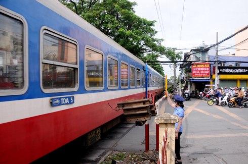 Đường sắt Hà Nội: Chỉ 10 NĐT đăng ký mua 2% lượng cổ phần đấu giá