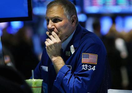 Dow Jones sụt 3 con số nhưng S&P và Nasdaq có quý leo dốc thứ 9 liên tiếp