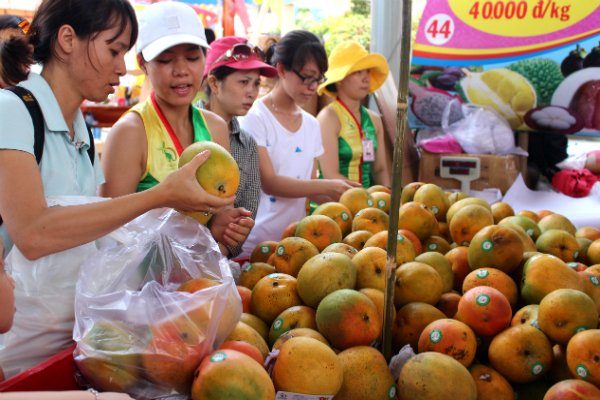 Xuất khẩu rau quả sang Trung Quốc tăng đột biến