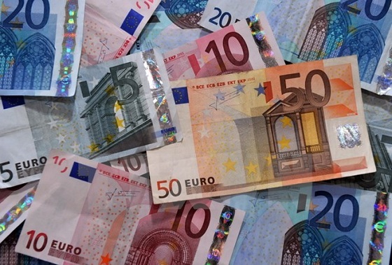 Ngân hàng Trung ương châu Âu cân nhắc mua lại nợ xấu của Italy