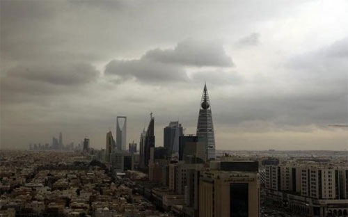 Saudi Arabia phải đi vay tiền ngân hàng ngoại