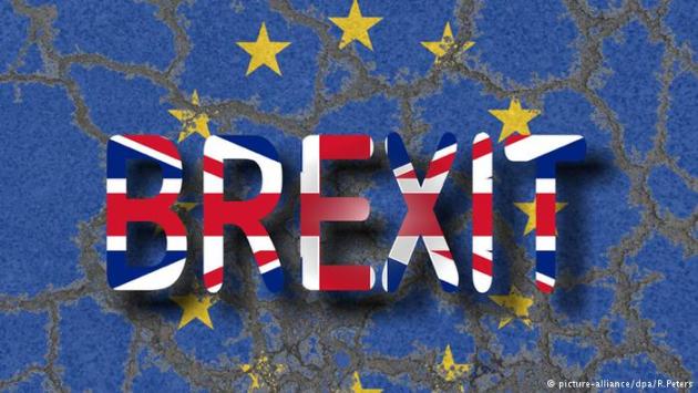 Bộ Tài chính Anh cảnh báo về việc rút khỏi EU và 3 kịch bản “Brexit”