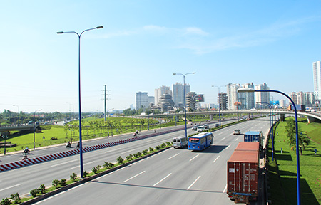 TPHCM cải tạo cảnh quan Xa lộ Hà Nội, xây 3 cầu vượt bộ hành trên QL1