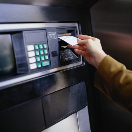 Chuẩn bị hàng trăm ATM giả từ Trung Quốc vào Việt Nam rút tiền