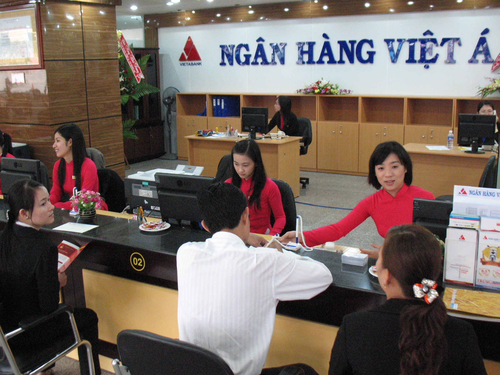VietABank: Miễn nhiệm chức danh TGĐ của bà Phương Thanh Nhung