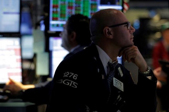 Dow Jones đứt chuỗi 9 phiên tăng điểm liên tiếp