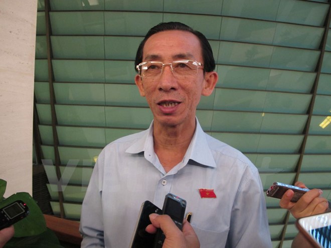 Đại biểu Trần Hoàng Ngân: "Chính sách lãi suất đang bị hai gọng kiềm"
