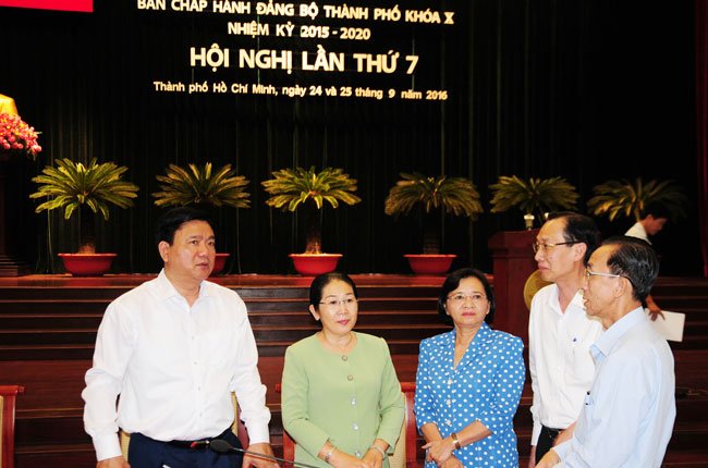 Bí thư Đinh La Thăng: "Kinh tế TPHCM ước tăng 8% năm 2016"
