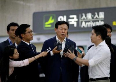 ​Công tố viên Hàn Quốc đề nghị tòa phát lệnh bắt chủ tịch Lotte