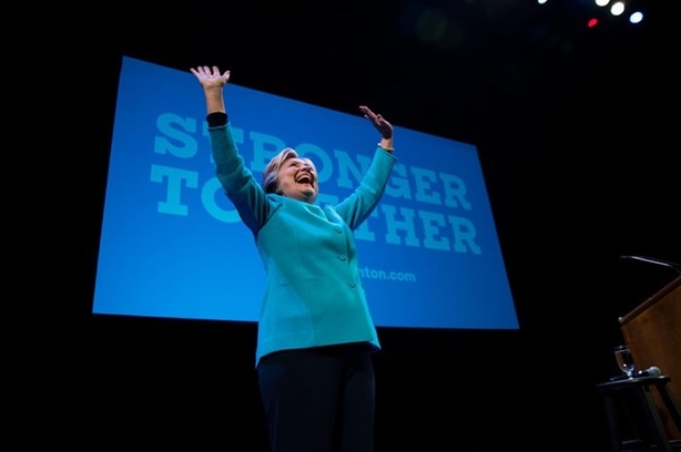 Bầu cử Mỹ: Bà Clinton đang chiếm ưu thế ở các bang còn do dự