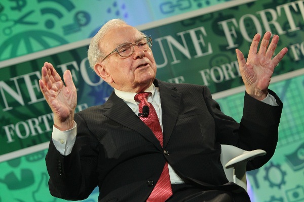 Warrren Buffett: “Kinh tế Mỹ tăng trưởng yếu hơn mọi người nghĩ”