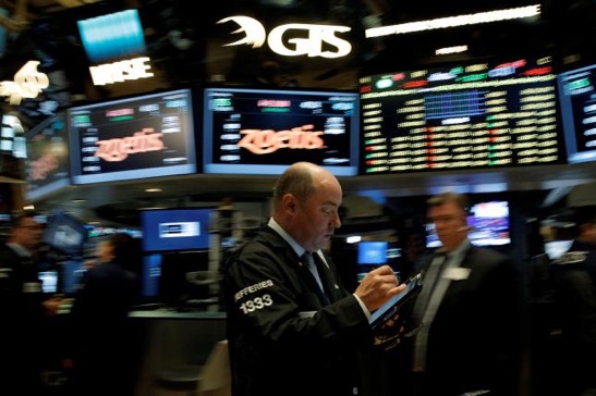 Lần đầu tiên Dow Jones leo dốc 4 tháng liên tiếp kể từ năm 2014