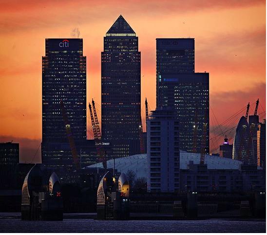 Trung tâm tài chính London kiếm được bao nhiêu mỗi năm từ EU?