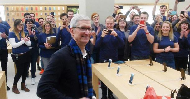 CEO Apple: “Đừng làm việc vì tiền… bạn sẽ không bao giờ có hạnh phúc”