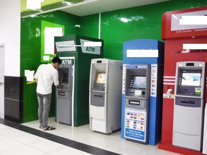 NHNN yêu cầu rà soát đảm bảo thời gian phục vụ khách hàng của hệ thống ATM