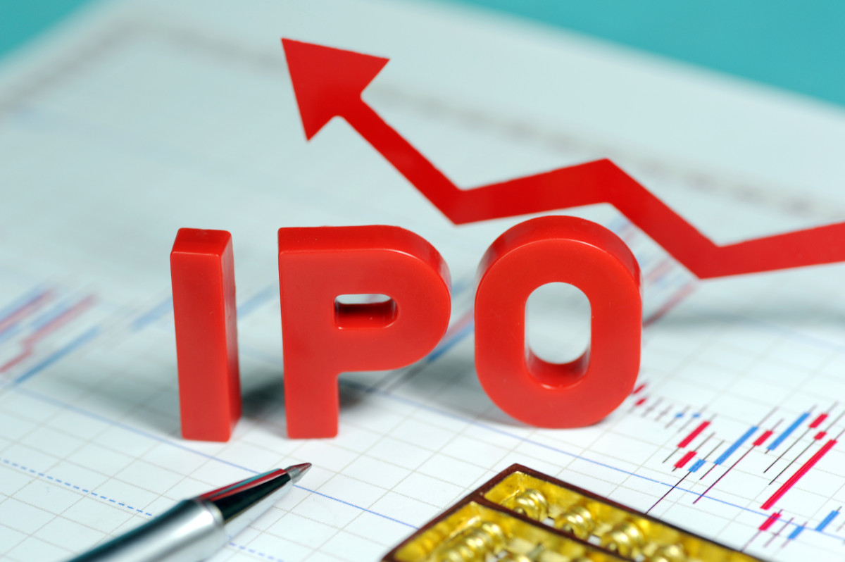 IPO hơn 5.8 triệu cp Việt Trung giá khởi điểm 10,000 đồng/cp