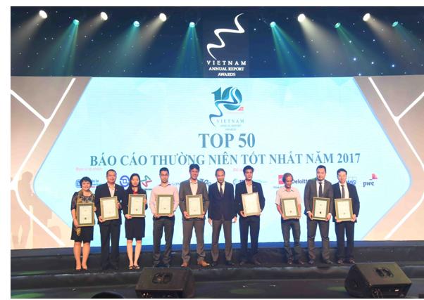 Rồng Việt nhận giải thưởng Top 50 BCTN tốt nhất 2017