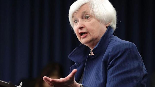 Fed giữ nguyên lãi suất