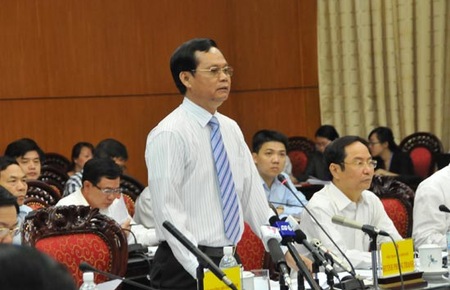 Tổng thanh tra Chính phủ Huỳnh Phong Tranh lần đầu tiên trả lời chất vấn.