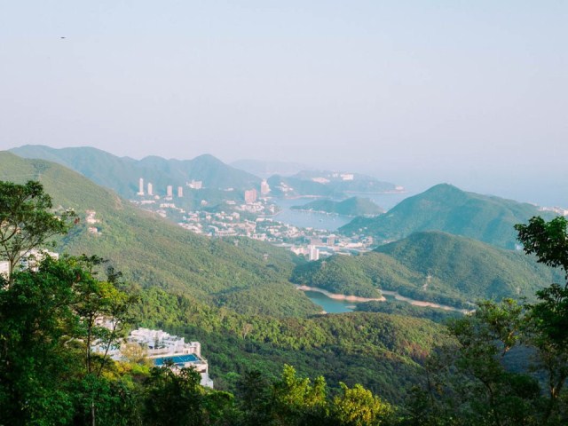 Cận cảnh khu nhà giàu đắt đỏ nhất Hồng Kông