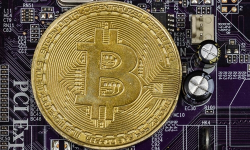 Giá Bitcoin tăng vọt lên đỉnh một tháng