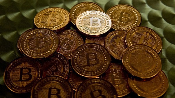 Bitcoin cầm cự mốc 6.000 USD, vốn hóa tiền ảo “bốc hơi” từng ngày